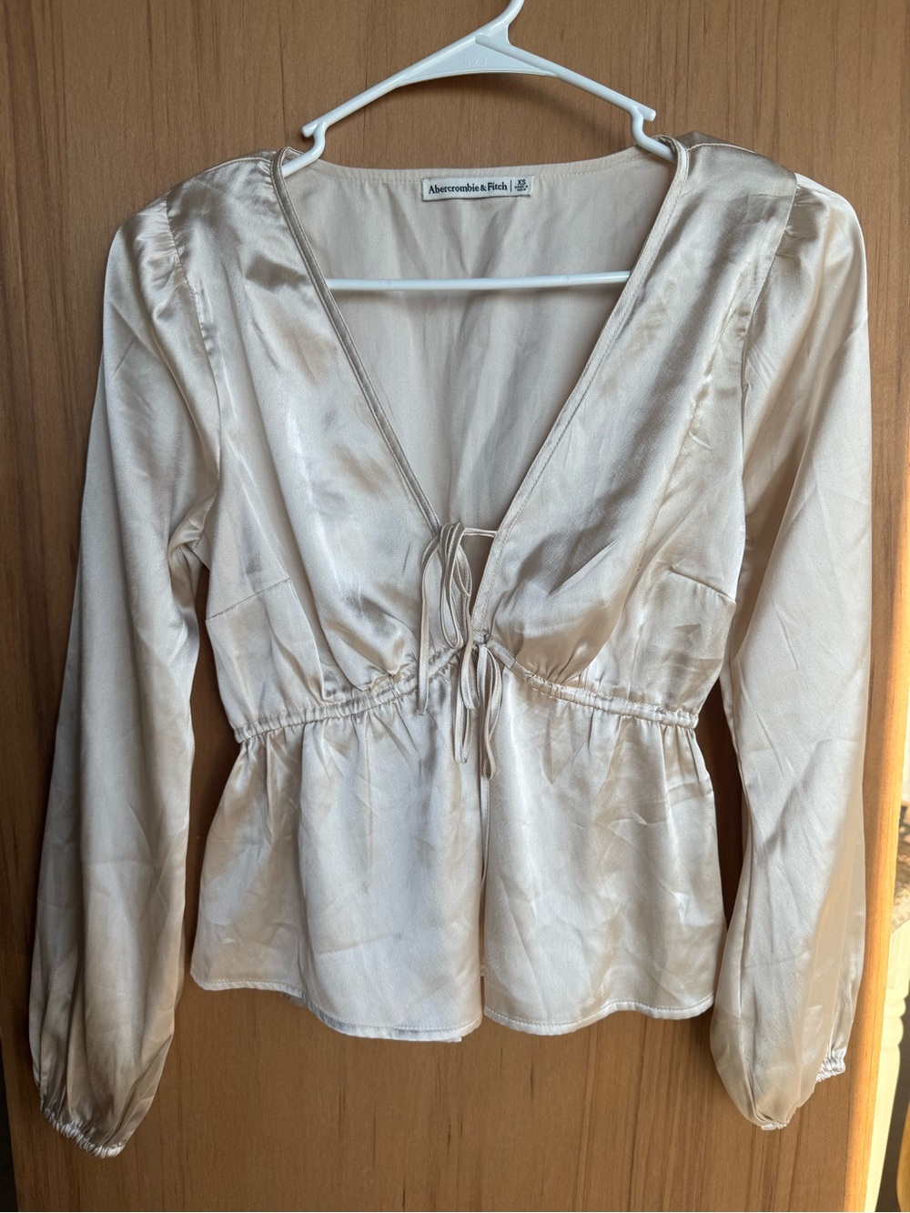 Abercrombie & Fitch Satin Blouse XS Champagne Tie Front Peplum Long Sleeve